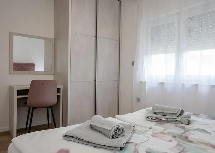 Guest house Apartments Bolero 3*