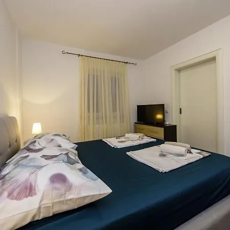 Bolero Penzion New Translation