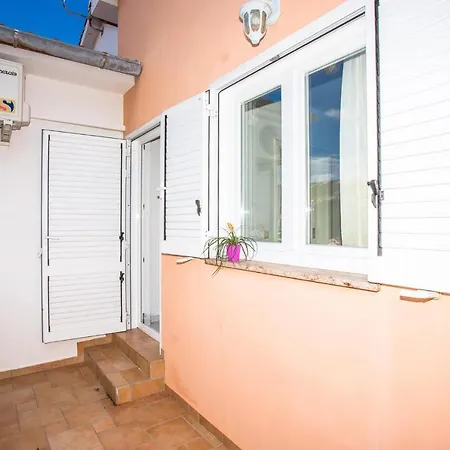 Bolero Penzion New Translation